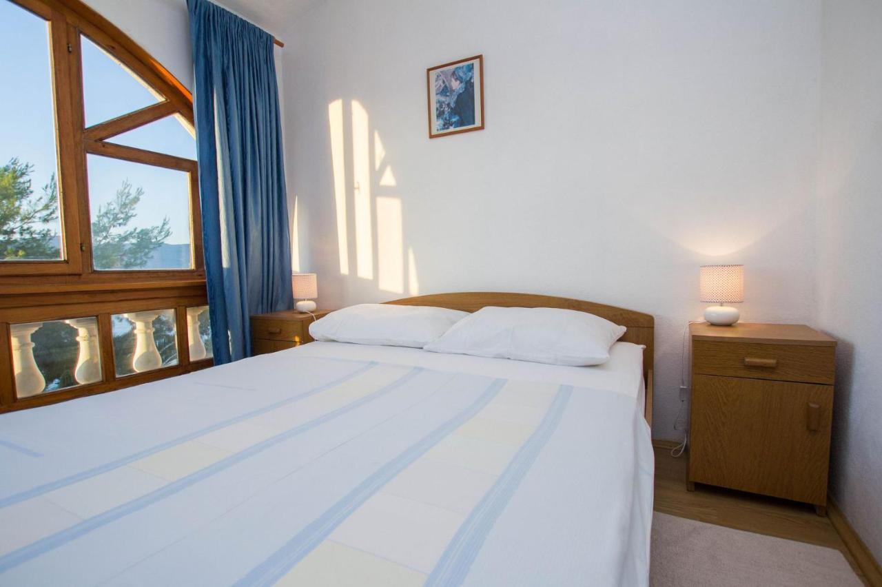 Apartments David - 20M From The Beach With Parking Trogir Exterior photo