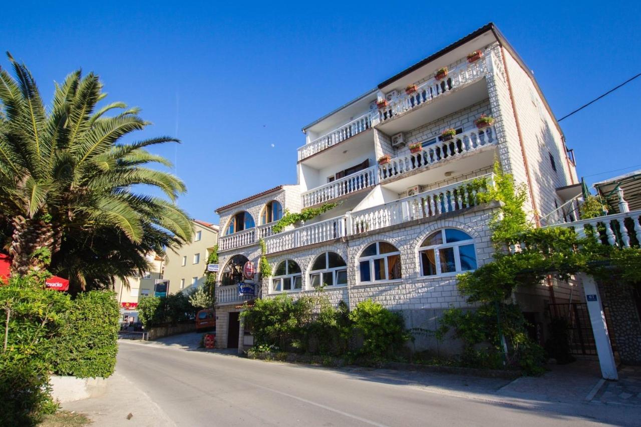 Apartments David - 20M From The Beach With Parking Trogir Exterior photo